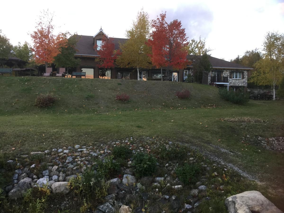 Auberge La Cote D'Or Petite-Riviere-Saint-Francois Eksteriør billede
