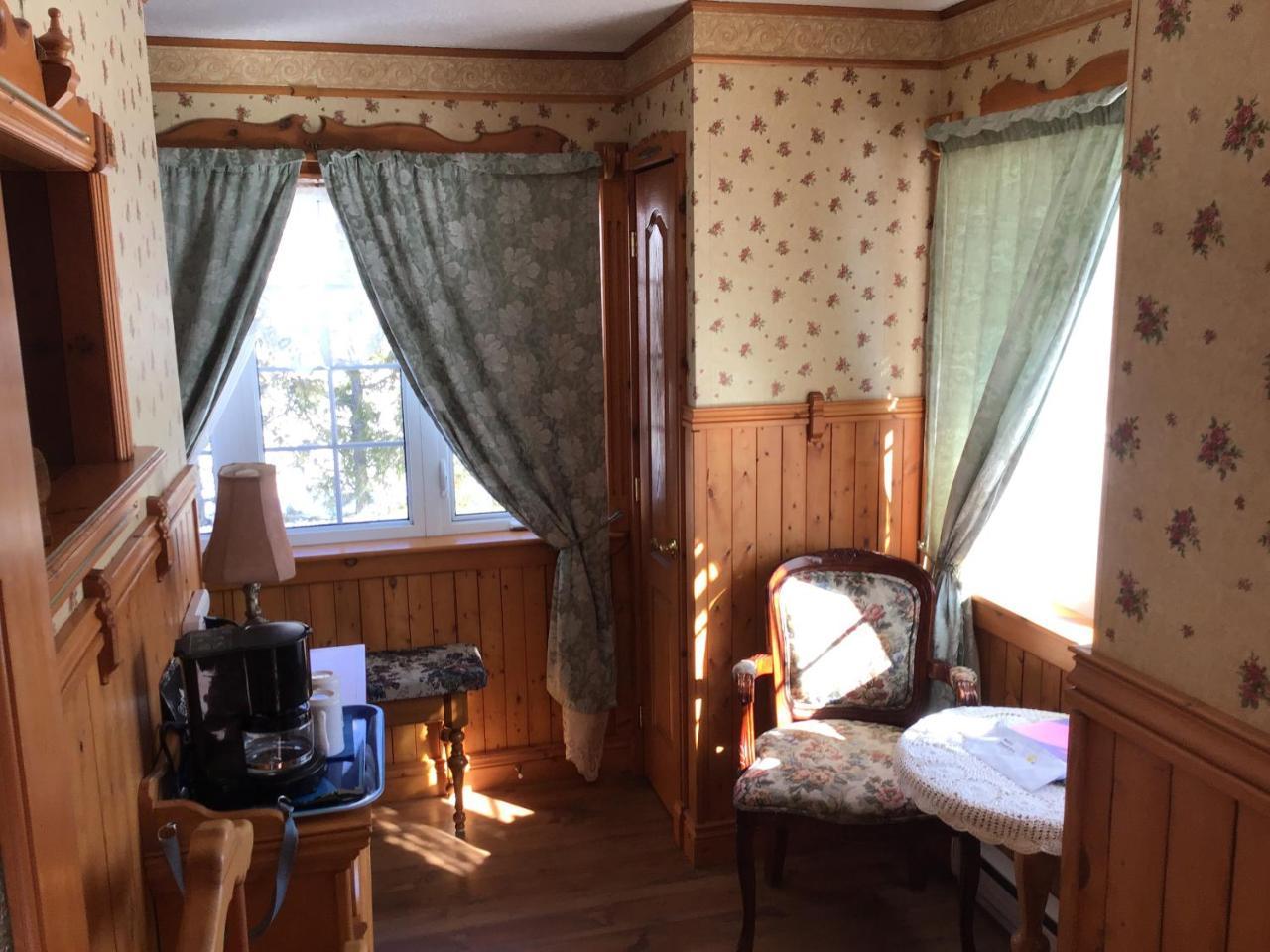 Auberge La Cote D'Or Petite-Riviere-Saint-Francois Eksteriør billede