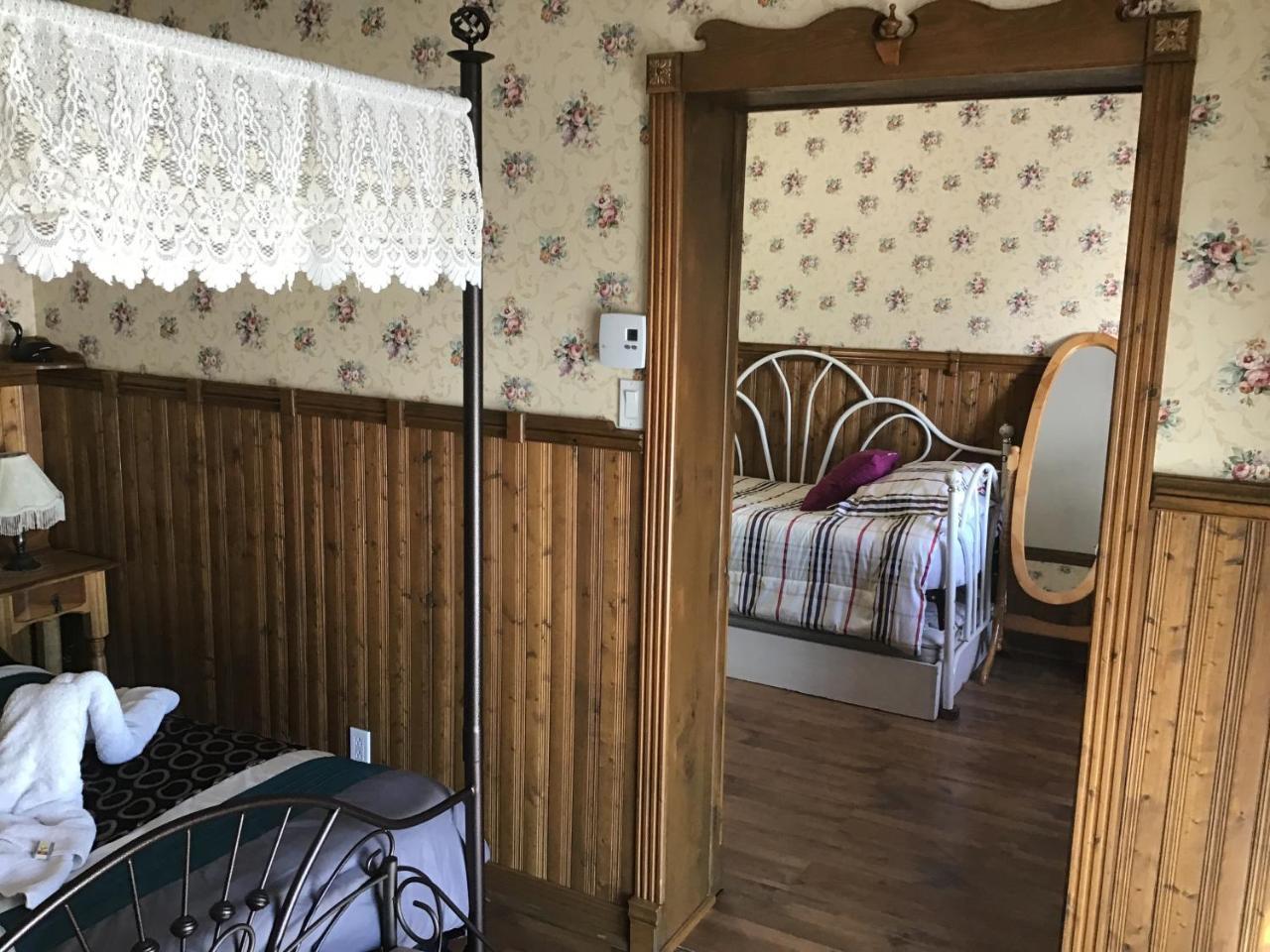 Auberge La Cote D'Or Petite-Riviere-Saint-Francois Eksteriør billede